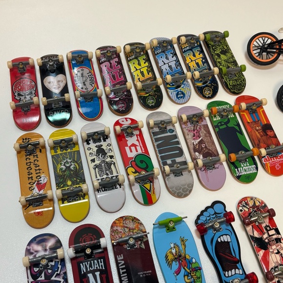Tech Deck Skateboards Finger Boards & Bike Lot - Picture 3 of 14